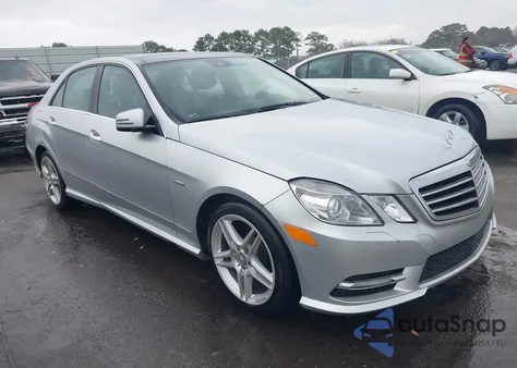 2012 Mercedes-Benz E 350 из США, поврежденный, VIN WDDHF5KBXCA534379